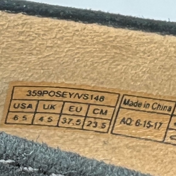 Vionic Posey Black Suede Perforated Pointed Toe Flats Women's Size 6.5 - Picture 10 of 11